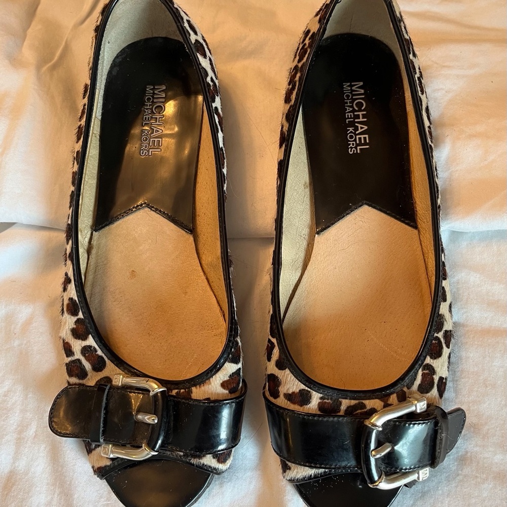 Micheal Kors Calf flat shoes 8.5M